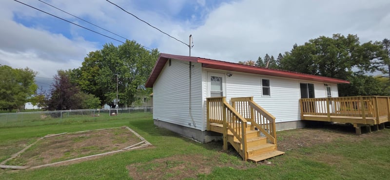 313 Oak St S, Onamia, MN 56359