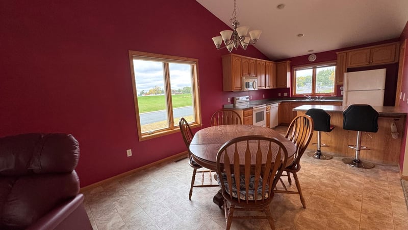 845 Deer Ct NE, Montgomery, MN 56069