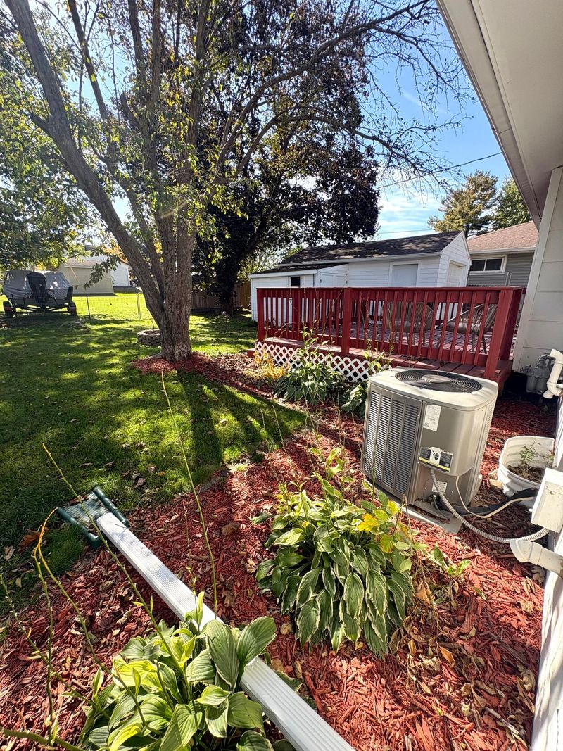 302 2nd St SE, Stewartville, MN 55976