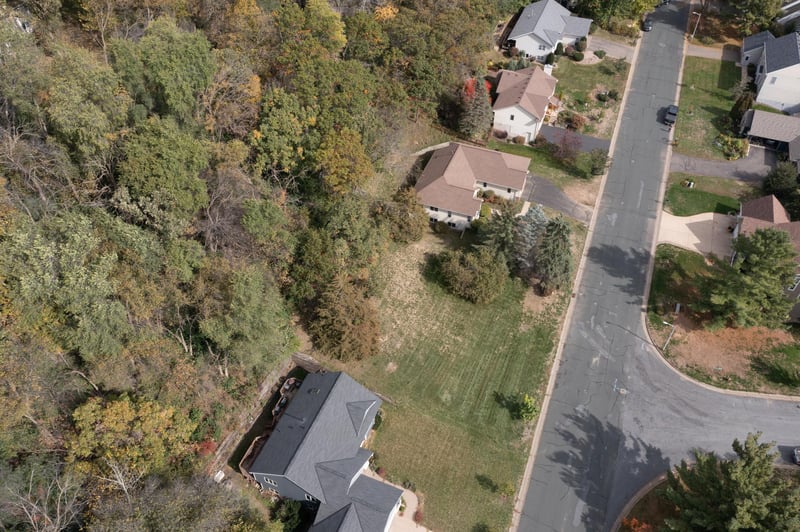 1805 Golf View Dr, River Falls, WI 54022