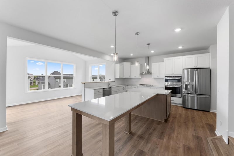 1026 Oakwood Ln, Delano, MN 55328