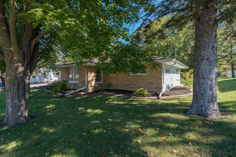 605 N Market St, Janesville, MN 56048