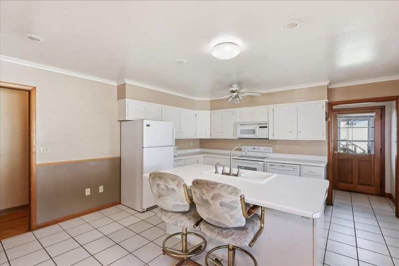 913 9th St S, Virginia, MN 55792