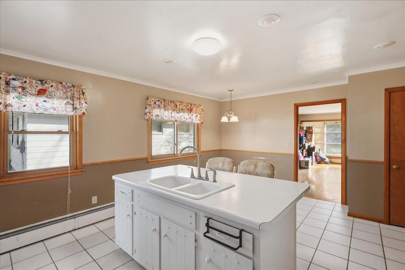 913 9th St S, Virginia, MN 55792