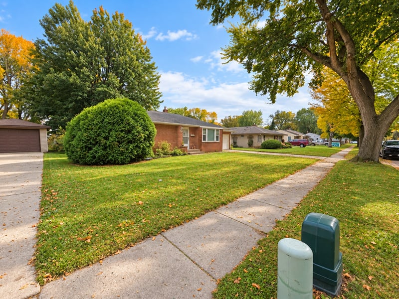 1012 Becker Ave SE, Willmar, MN 56201