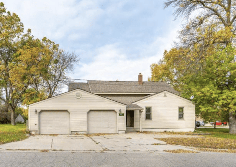 803 W Laurel St, Fergus Falls, MN 56537