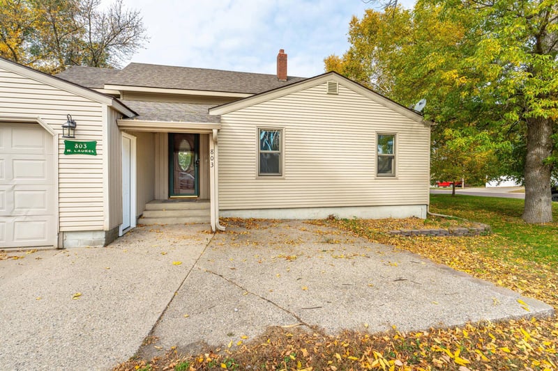 803 W Laurel St, Fergus Falls, MN 56537