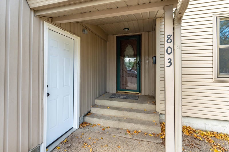 803 W Laurel St, Fergus Falls, MN 56537