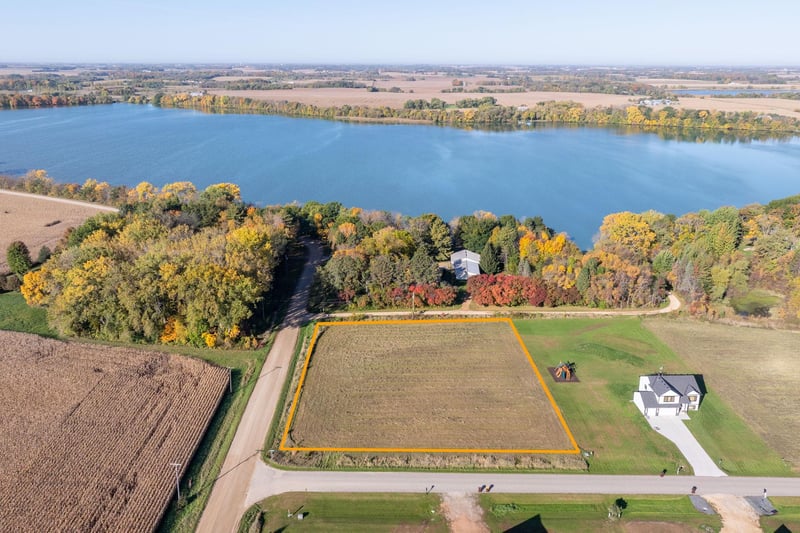 xxx Greenleaf Dr, Montgomery, MN 56069