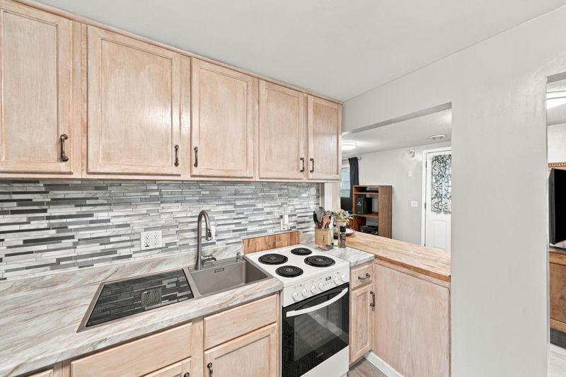 721 Bob Ehlen Dr, Anoka, MN 55303