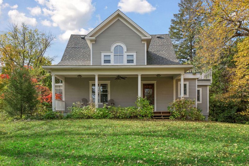 6020 Mill St, Shorewood, MN 55331