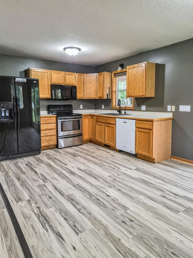 919 Lincoln Ave, Amery, WI 54001
