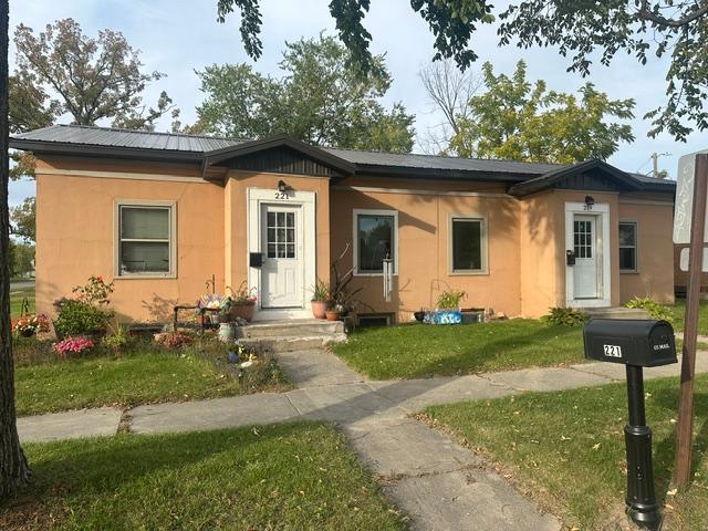 219 14th St NW, Bemidji, MN 56601