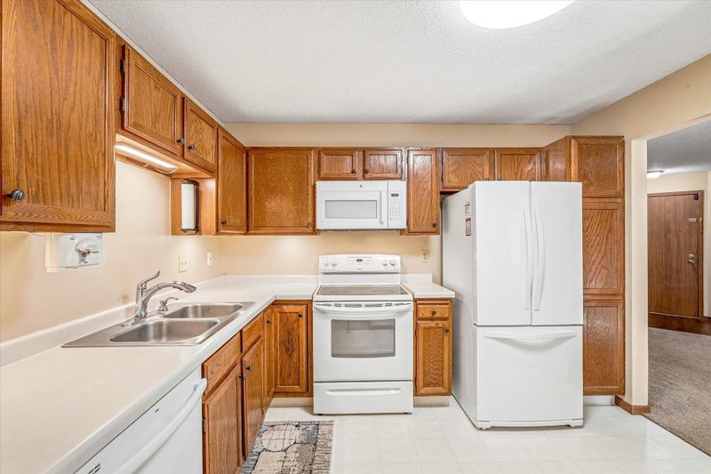 10938 Quebec Ave S, Bloomington, MN 55438
