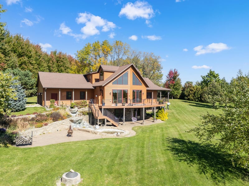 14985 County Road 31, Altura, MN 55910