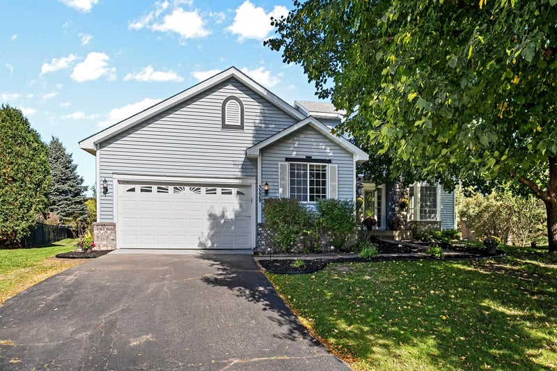3229 Meadow Brook Pl, Woodbury, MN 55125