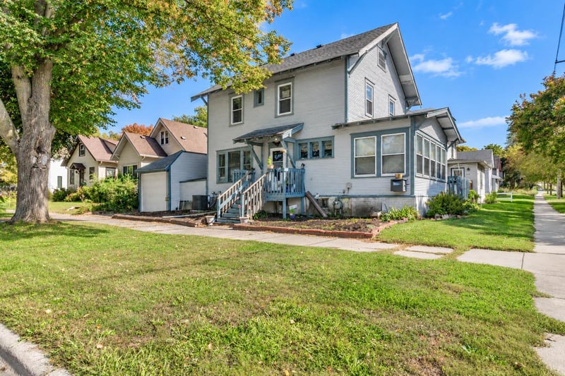 703 N Broad St, Mankato, MN 56001