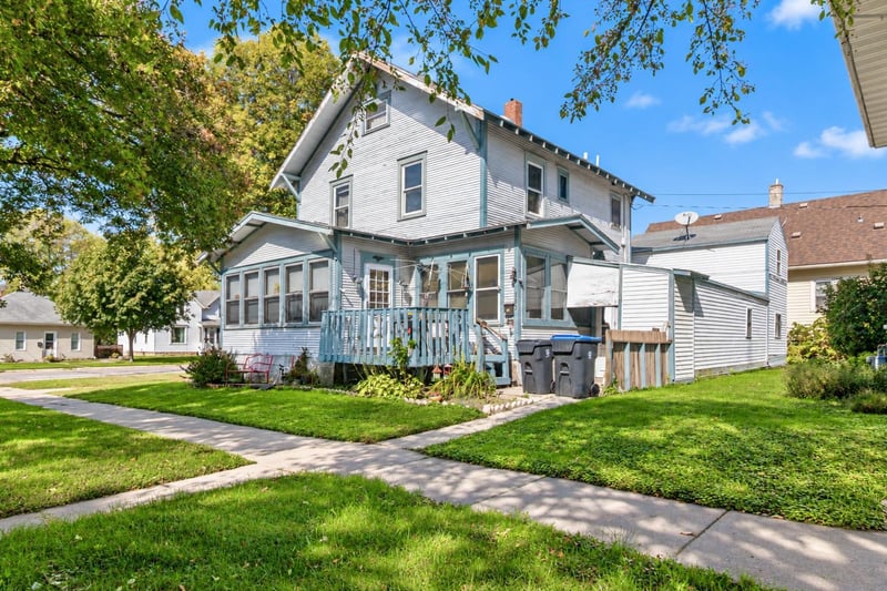 703 N Broad St, Mankato, MN 56001