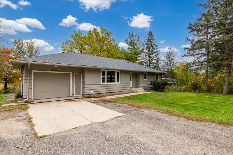 1210 Greenvale Ave W, Northfield, MN 55057
