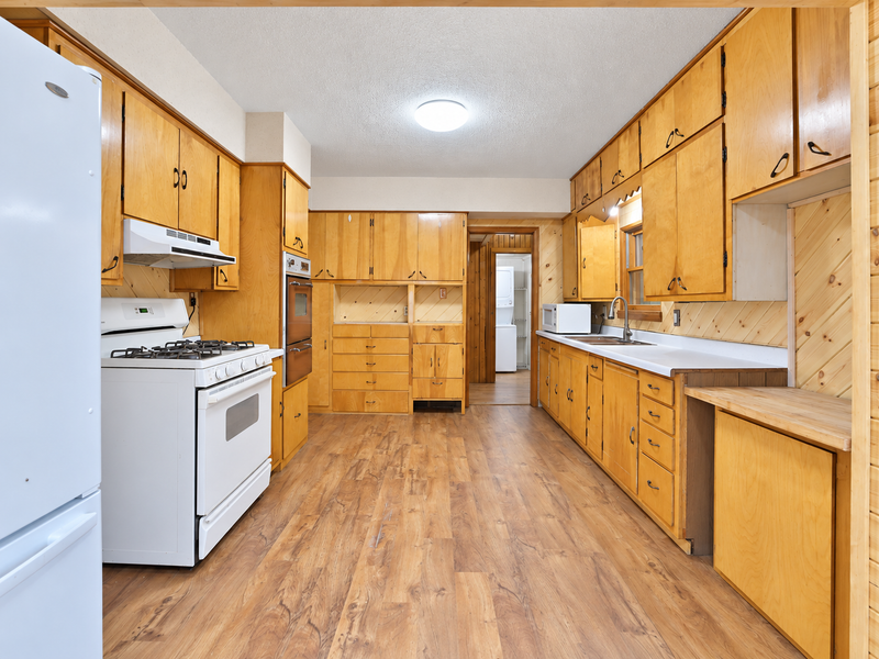 503 6th St SE, Staples, MN 56479
