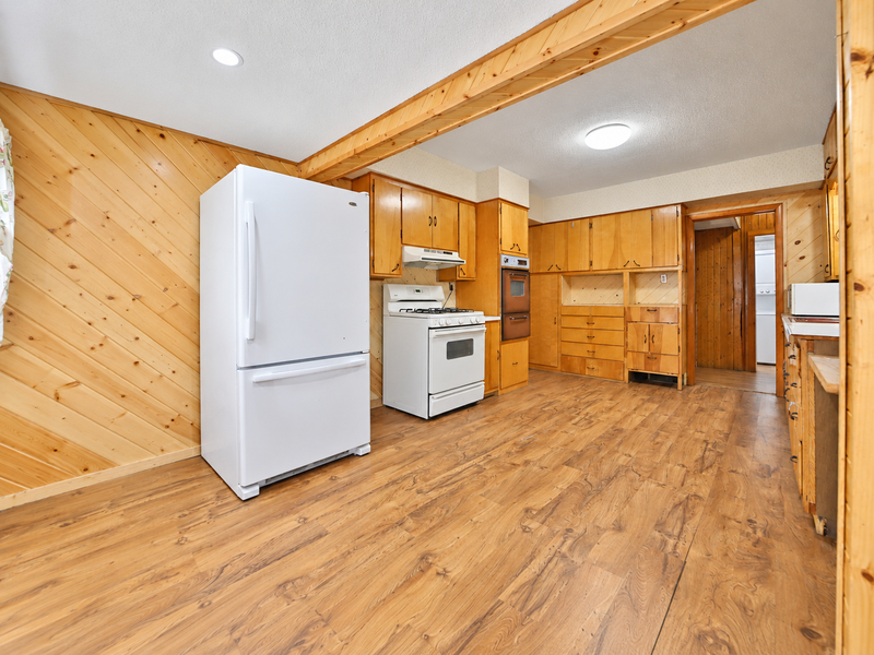 503 6th St SE, Staples, MN 56479
