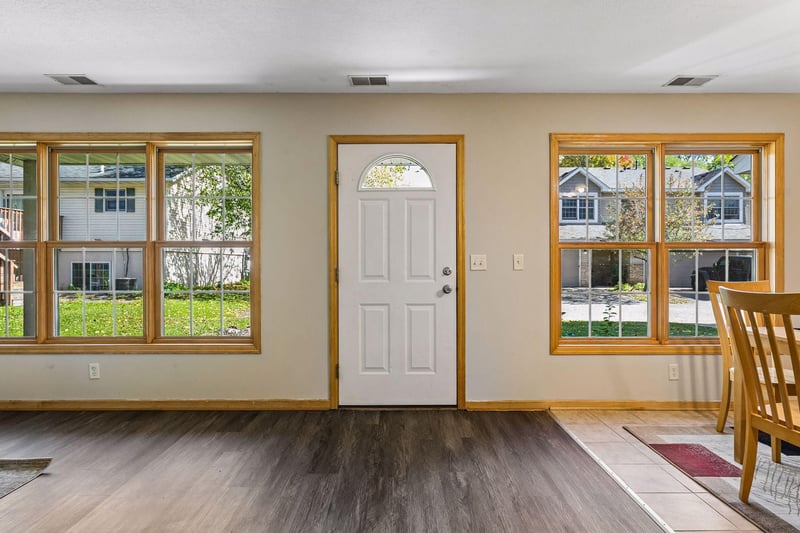 1881 Garden Way, Saint Paul, MN 55119