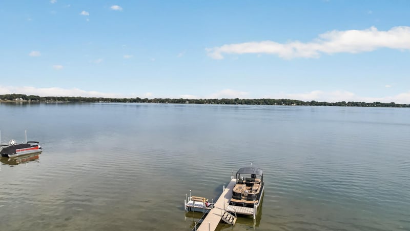 1055 N Shore Dr, Forest Lake, MN 55025