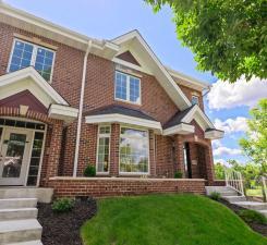 10823 Falling Water Ln #B, Woodbury, MN 55129
