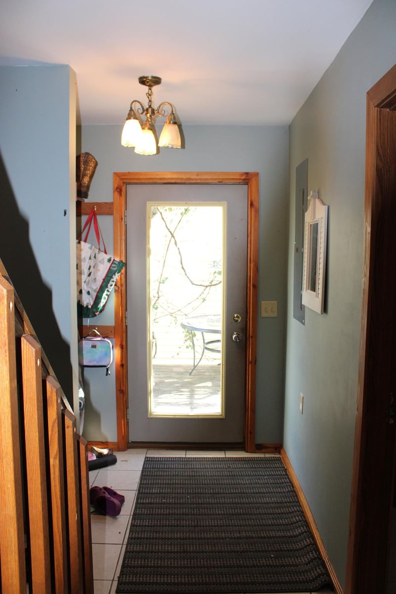 902 4th St NE, Little Falls, MN 56345