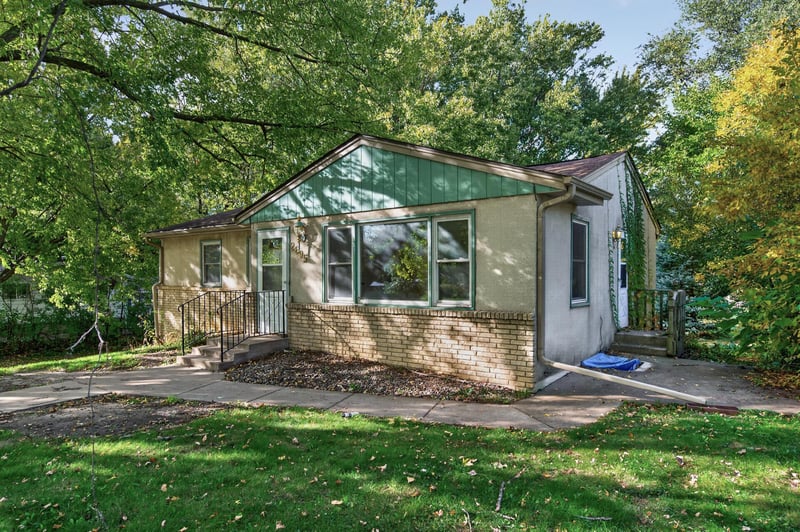 2695 Maryland Ave E, Maplewood, MN 55119