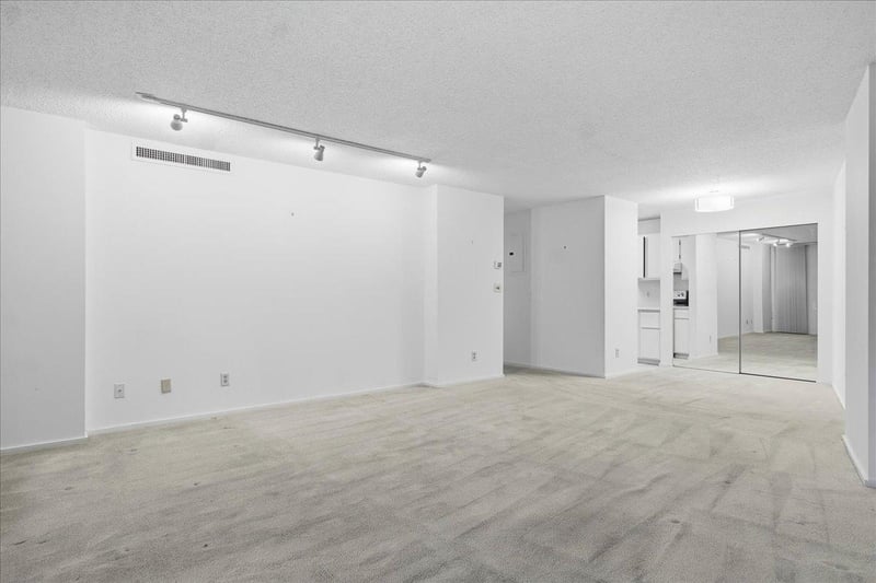210 W Grant St #218, Minneapolis, MN 55403