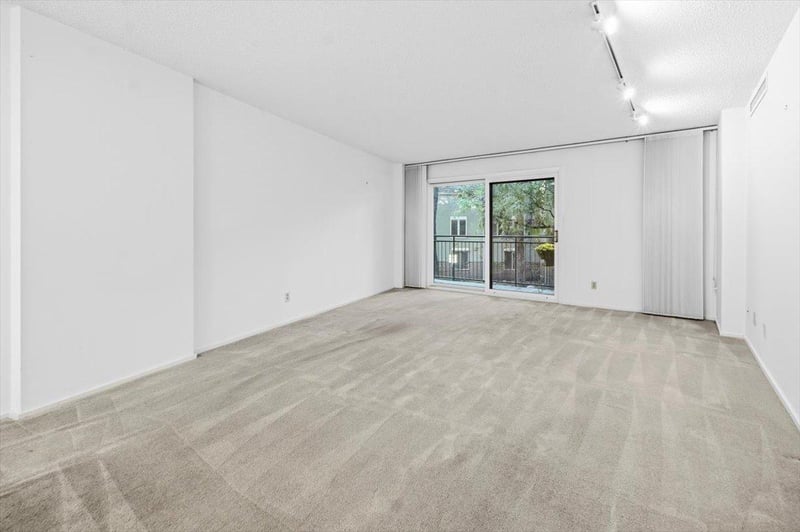 210 W Grant St #218, Minneapolis, MN 55403