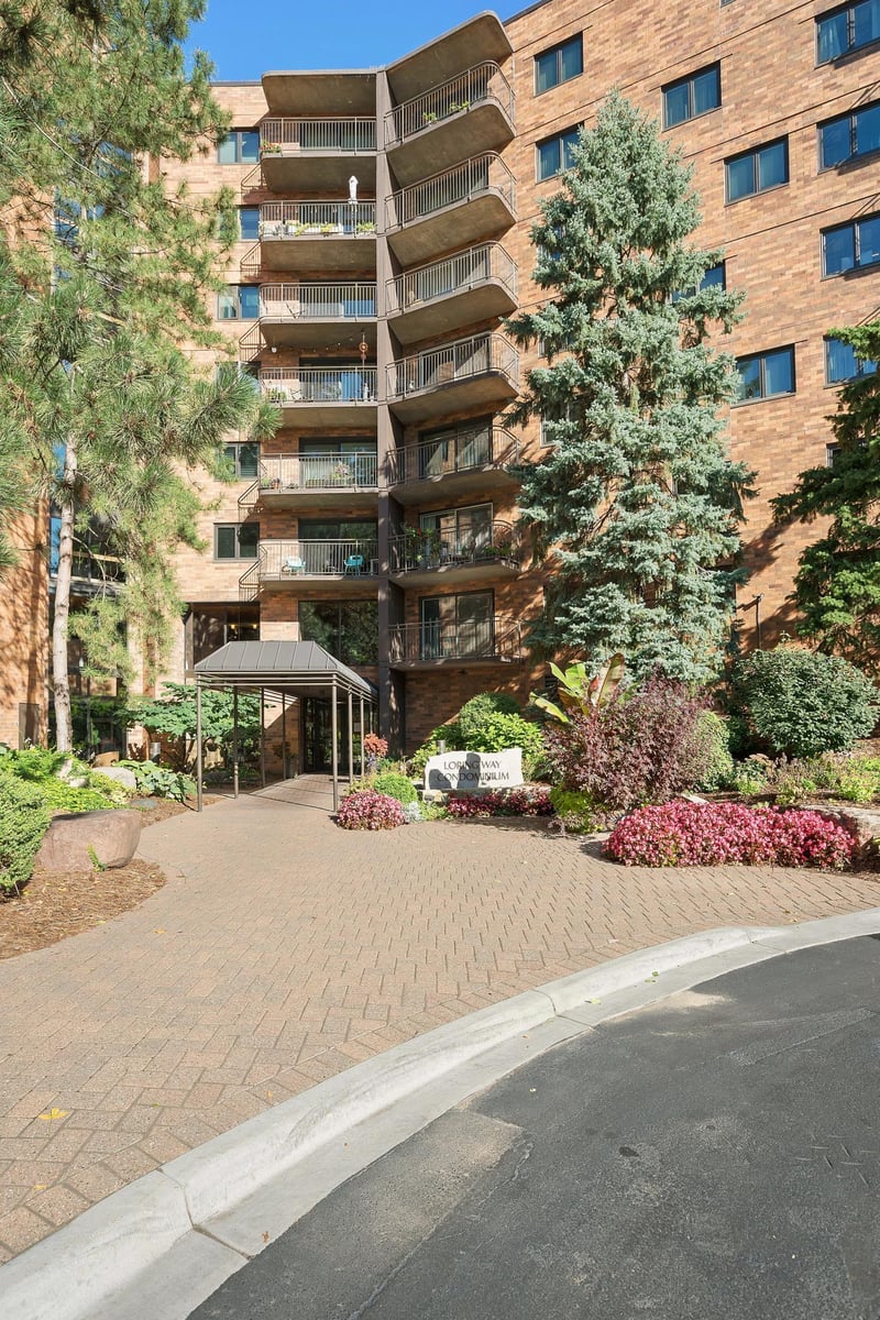 210 W Grant St #218, Minneapolis, MN 55403