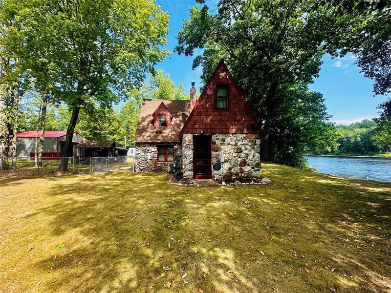 N2146 County Rd E, Bruce, WI 54819