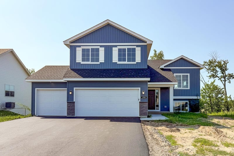 1503 Woods Rd NE, Isanti, MN 55040