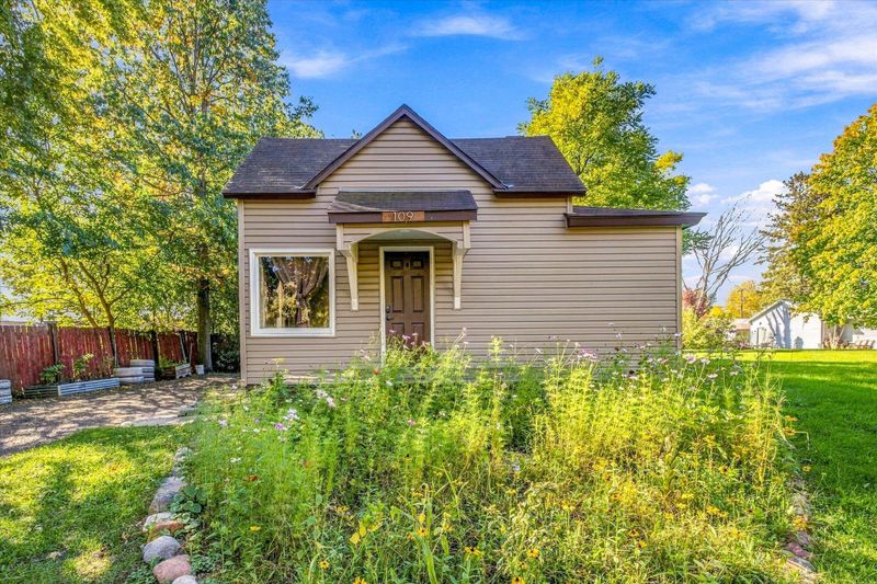 109 Norelius St, Isanti, MN 55040