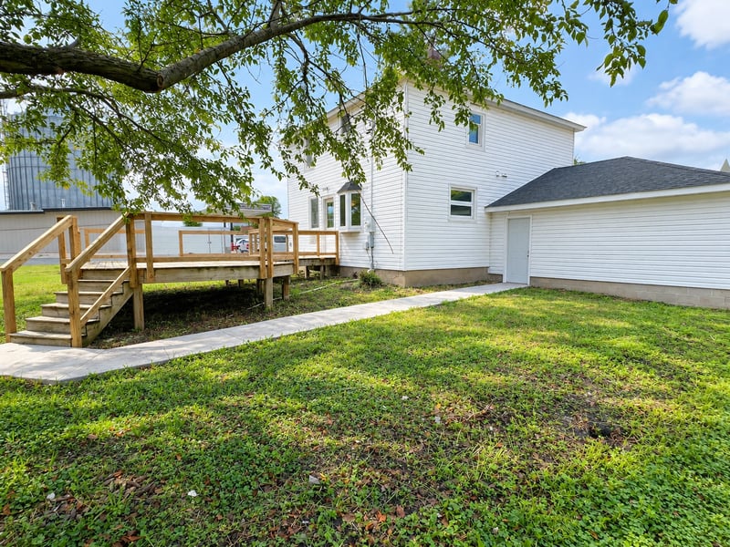 101 E Front St, Claremont, MN 55924