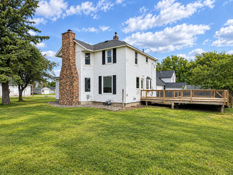 101 E Front St, Claremont, MN 55924