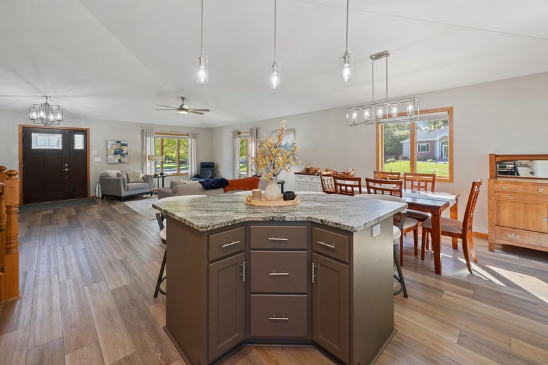 1403 8th Ave N, Sartell, MN 56377
