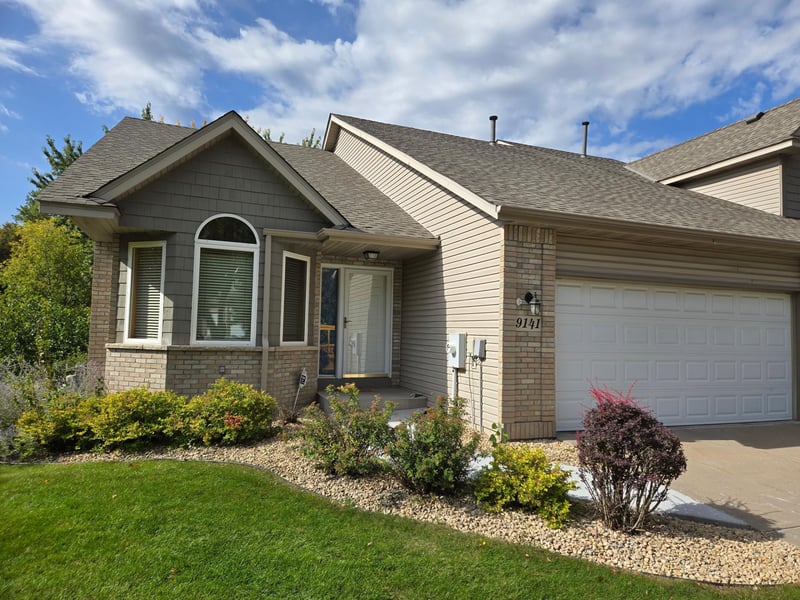 9141 Medley Cir, Golden Valley, MN 55427