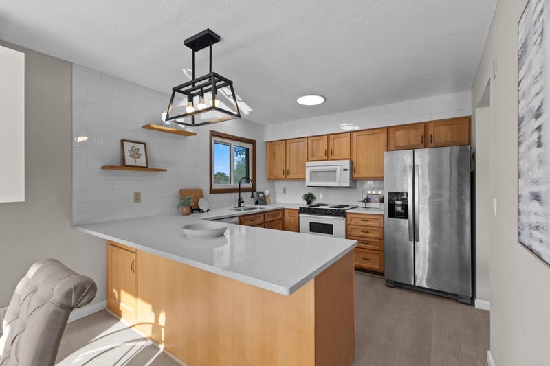 4656 142nd St W, Apple Valley, MN 55124