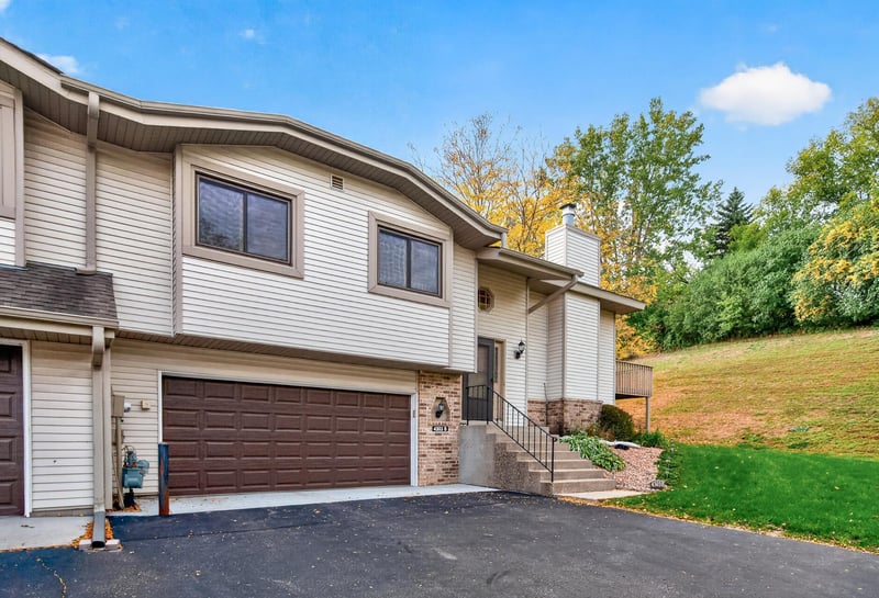 4303 Clemson Cir #B, Eagan, MN 55122