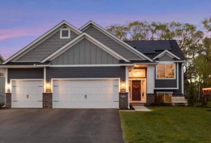 6778 93rd St S, Cottage Grove, MN 55016