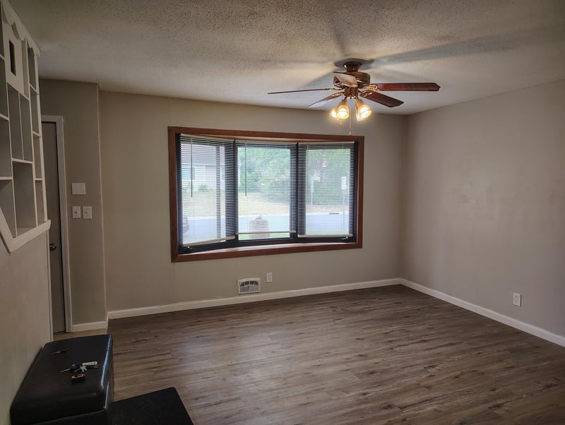 19 Park Dr, Circle Pines, MN 55014