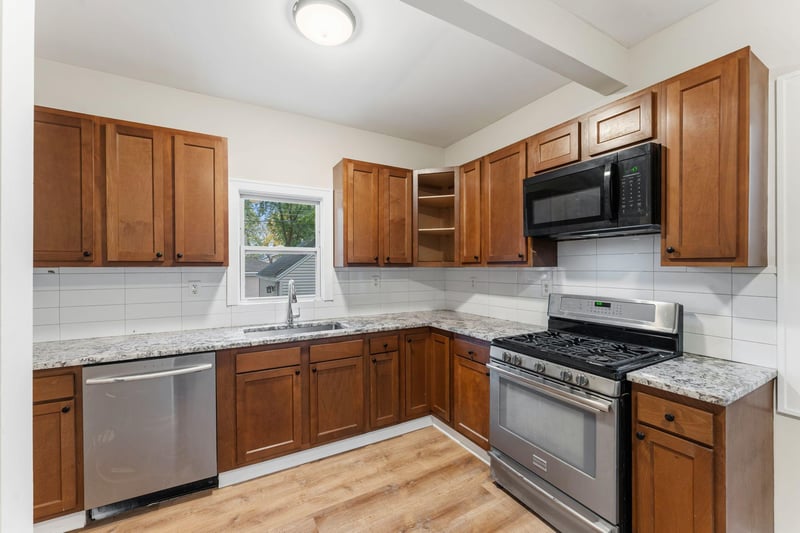 1223 Reaney Ave, Saint Paul, MN 55106