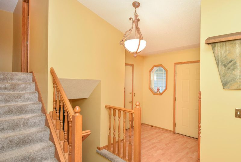 8743 Queens Gardens N, Brooklyn Park, MN 55443