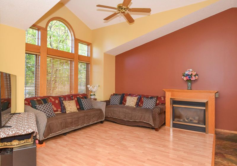 8743 Queens Gardens N, Brooklyn Park, MN 55443