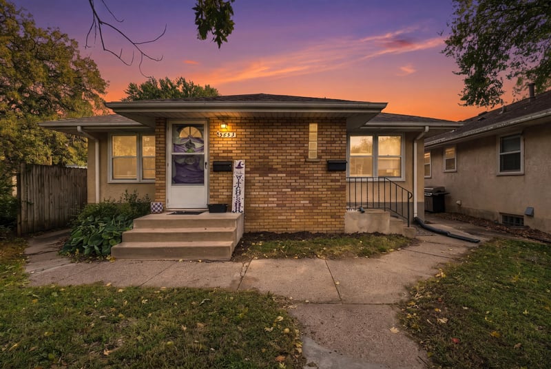 5453 28th Ave S, Minneapolis, MN 55417