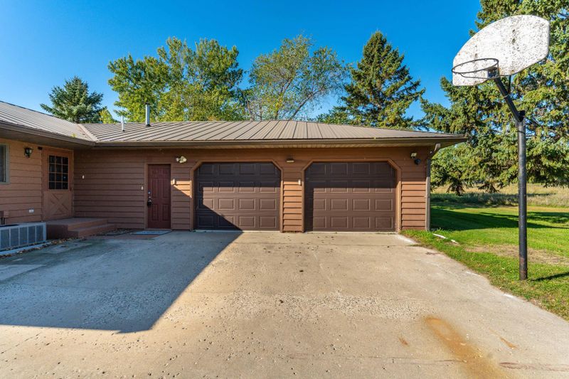 38192 N Shore Dr, Battle Lake, MN 56515