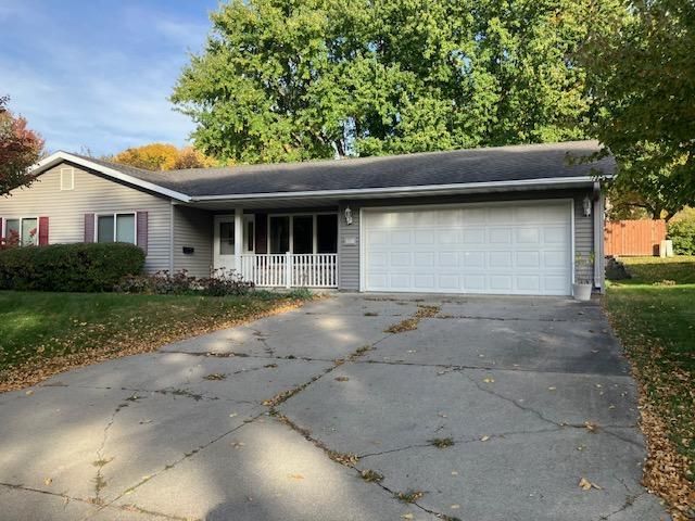 1608 NE 4th St, Waseca, MN 56093